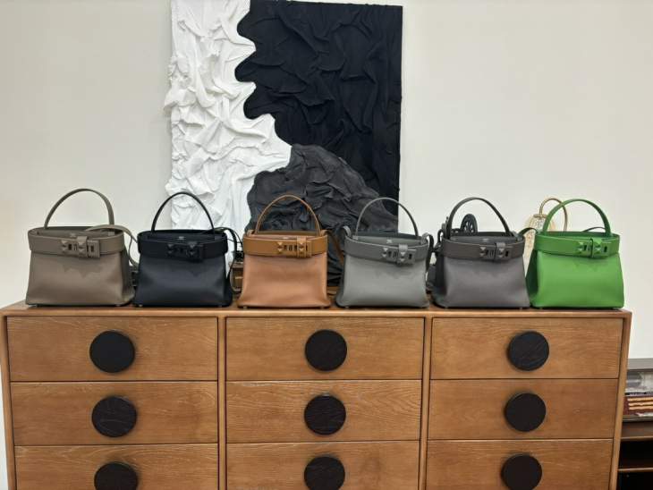 Picture of Hermes Handbags _SKUfw220058955fw